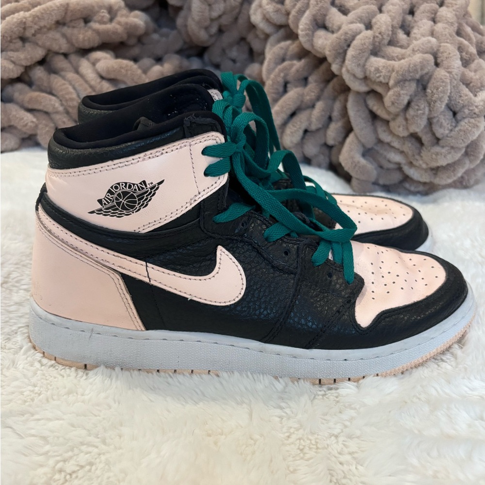 Air Jordan 1 Retro High OG 'Crimson Tint' YOUTH